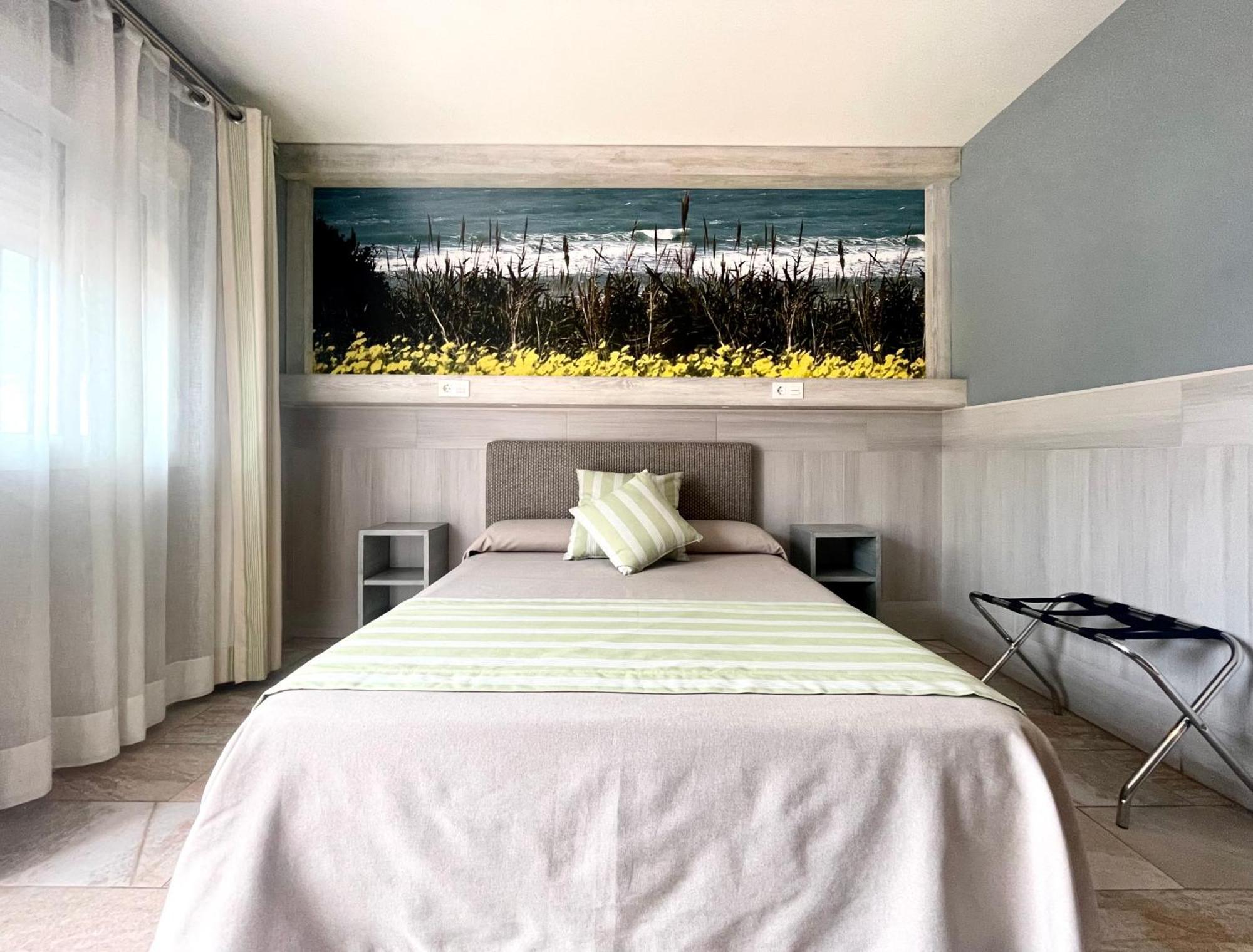 צ'יקלנה דה לה פרונטרה Hostal Noli מראה חיצוני תמונה
