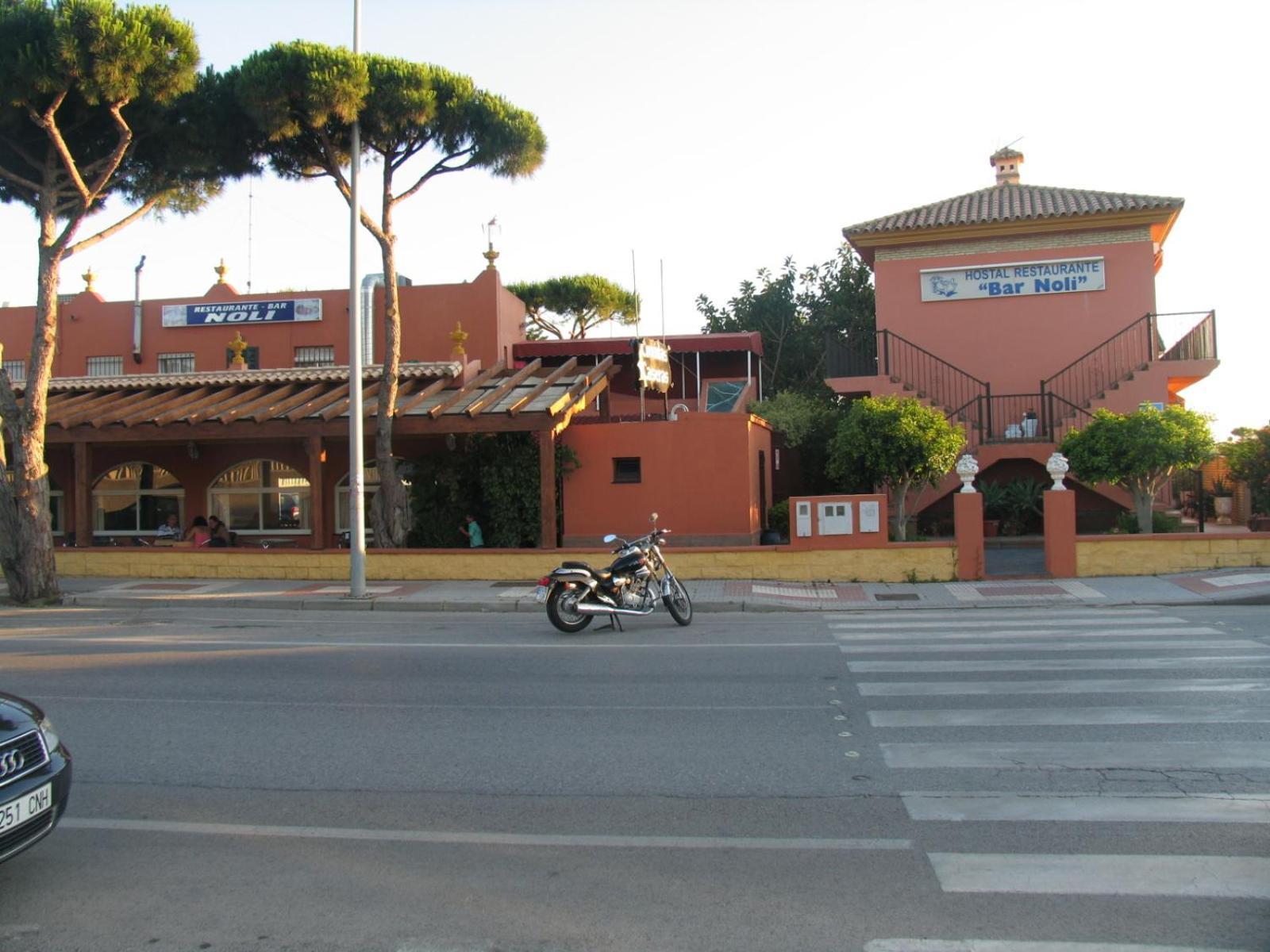 צ'יקלנה דה לה פרונטרה Hostal Noli מראה חיצוני תמונה